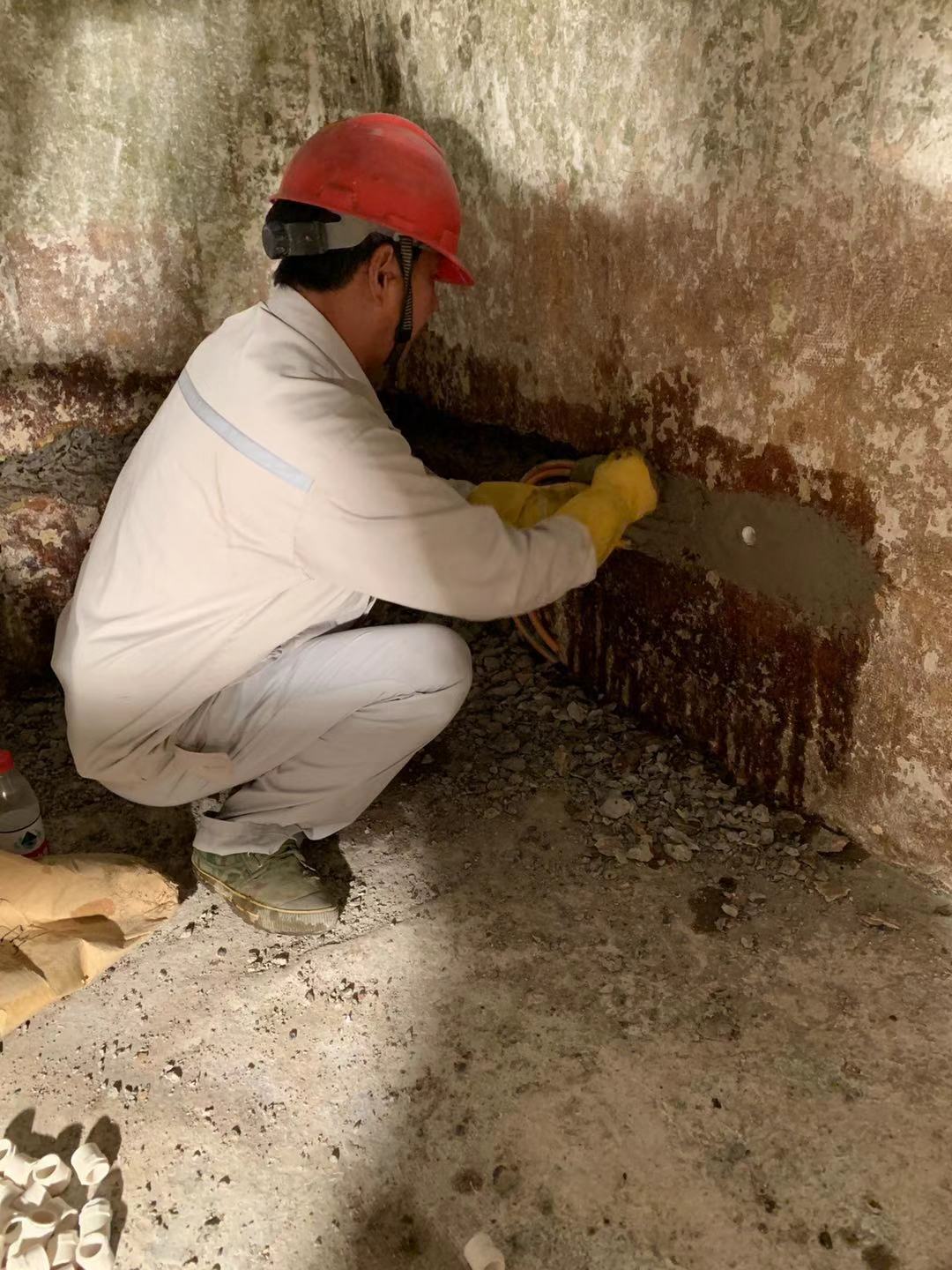 水池贴完瓷砖漏水怎么补救视频(水池贴完瓷砖漏水怎么补救视频讲解)